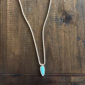 Arrow-shaped Kendra Scott Necklace in Turquoise